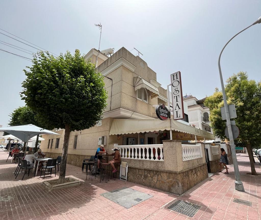 Hostal Restaurante La Giralda Rota Exterior photo